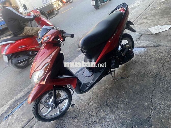 Yamaha Luvias 2010 màu Đỏ