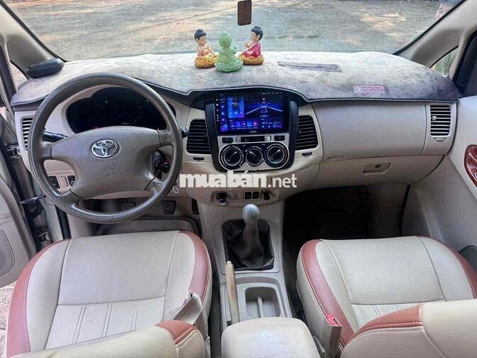 Toyota Innova 2008G Bạc 7 chỗ