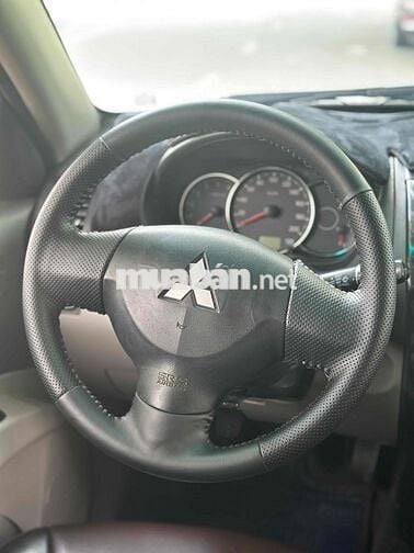 Mitsubishi Pajero Sports 2016 2.5 máy dầu số sàn