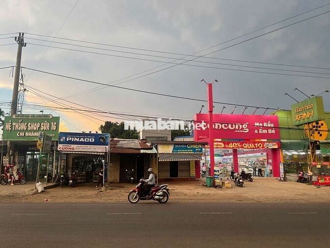 Cho Thuê nguyên căn 14m mặt tiền trung tâm chợ Trung Hoà