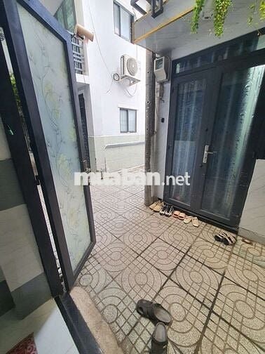 Nhà Nhỏ ở Gia Đình 3x6 1lầu 1pn kín 1hở 1wc 
