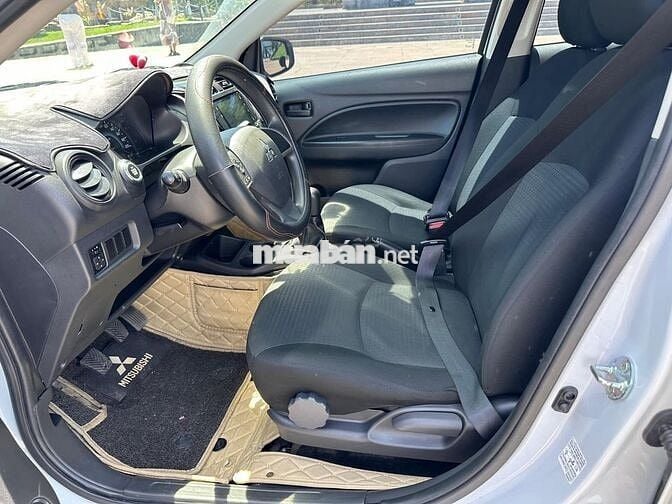 Mitsubishi Attrage 2021 số sàn màu trắng