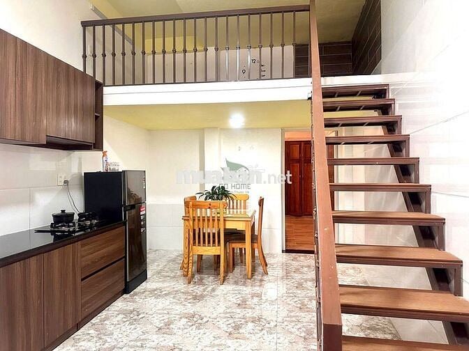 CHO THUÊ CĂN HỘ 1 PHÒNG NGỦ 1 GÁC Ở ĐƯỜNG ĐÔNG TĨNH