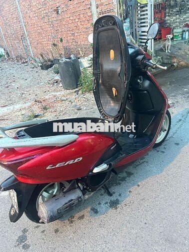 Honda Lead 2011 biển SG . máy êm như xe điện