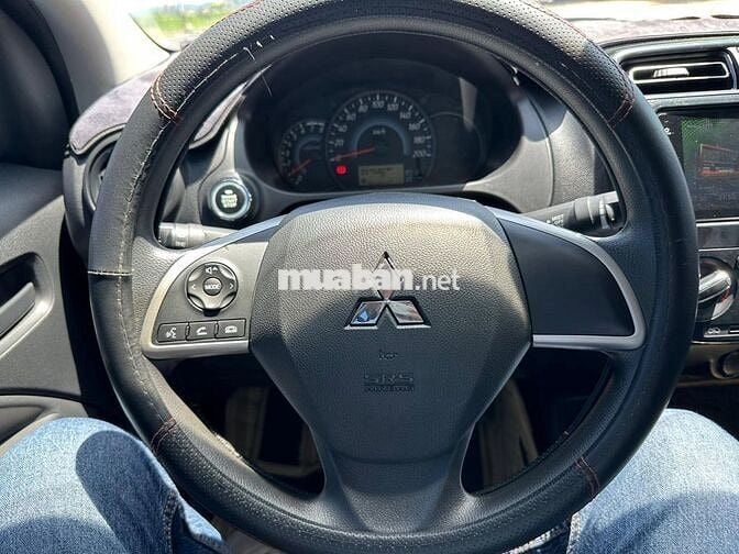 Mitsubishi Attrage 2021 số sàn màu trắng