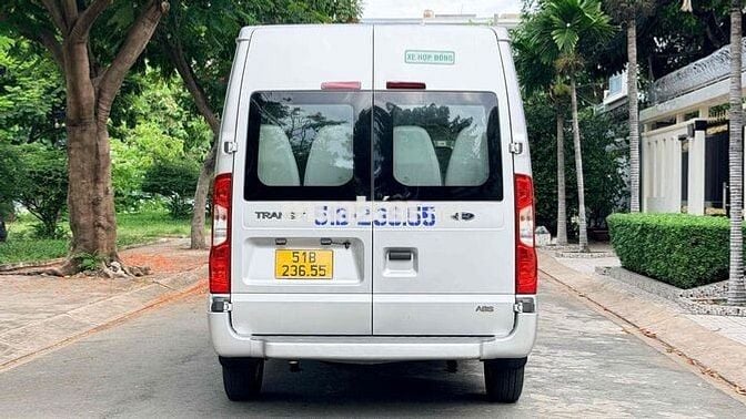 Ford Transit 2017 Bản Trung Bạc