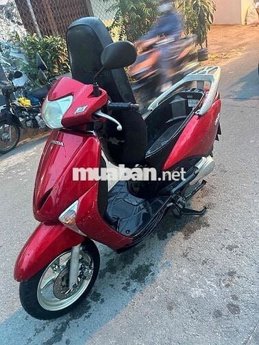 Honda Lead 2011 biển SG . máy êm như xe điện