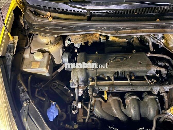 Hyundai i20 2011 Vàng 5 chỗ