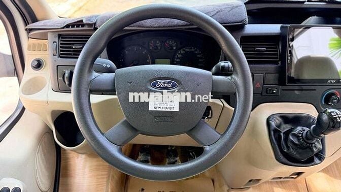 Ford Transit 2017 Bản Trung Bạc