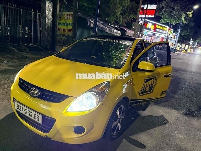 Hyundai i20 2011 Vàng 5 chỗ
