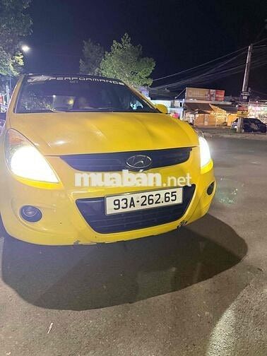Hyundai i20 2011 Vàng 5 chỗ