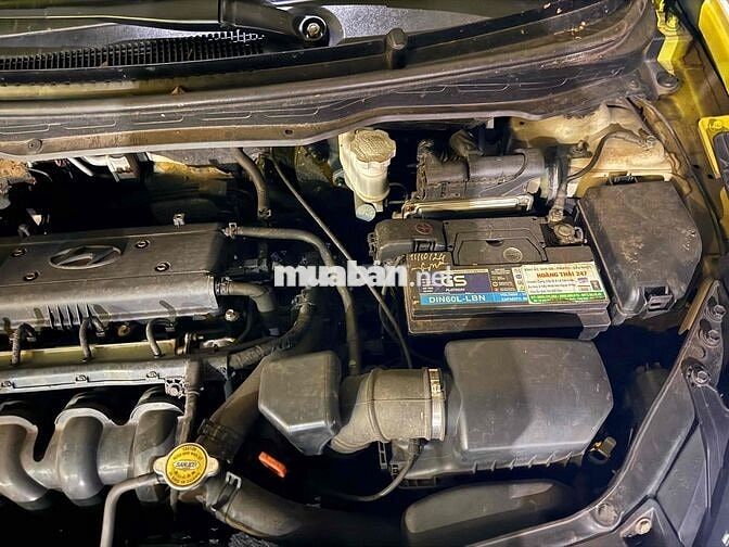 Hyundai i20 2011 Vàng 5 chỗ