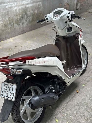 Honda Vision 2016 Trắng chính chủ ký
