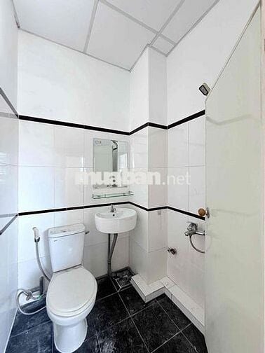PHÒNG TRỌ GIÁ RẺ CÓ GÁC CÓ THANG MÁY FULL NỘI THẤT GẦN TRƯỜNG ĐẠI HỌC