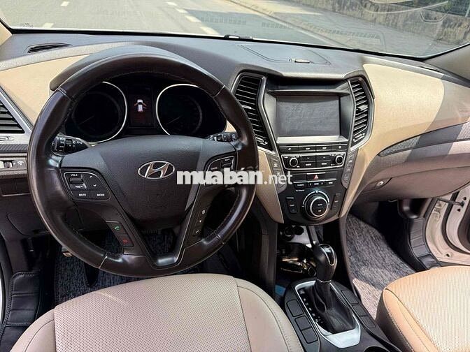 Hyundai Santa Fe 2018 Dầu Trắng