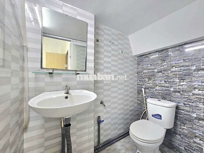 Phòng Trệt Full NT Đẹp - Giá Tốt Tiện Nghi -Ngay Trương Phước Phan BT📍