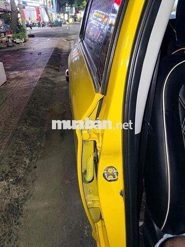 Hyundai i20 2011 Vàng 5 chỗ