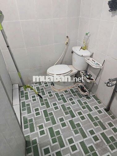 nhà nguyên căn có sân vườn nuôi gia súc gia cầm 