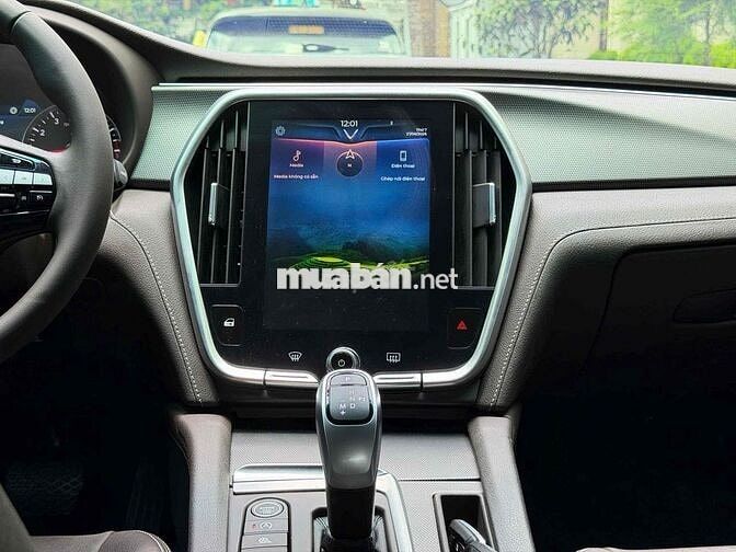 VinFast Lux A Base 2022 Trắng 60000 km