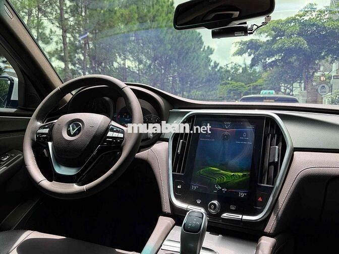 VinFast Lux A Base 2022 Trắng 60000 km
