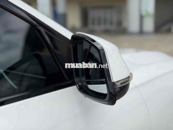 VinFast Lux A Base 2022 Trắng 60000 km