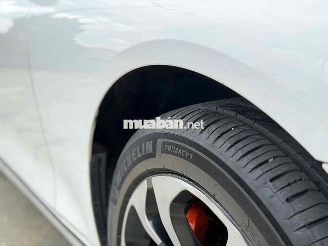 VinFast Lux A Base 2022 Trắng 60000 km