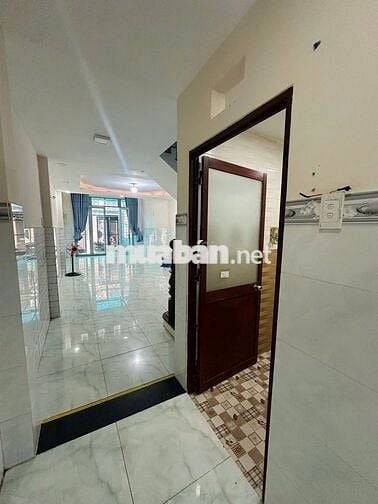 Bán nhà đường Bác Ái - 4 x 20.3m - 4PN 4WC - 3 Tấm - Giá Tốt