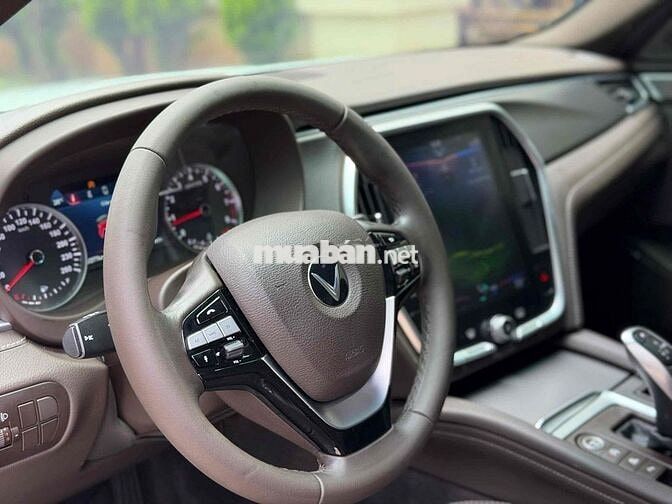 VinFast Lux A Base 2022 Trắng 60000 km