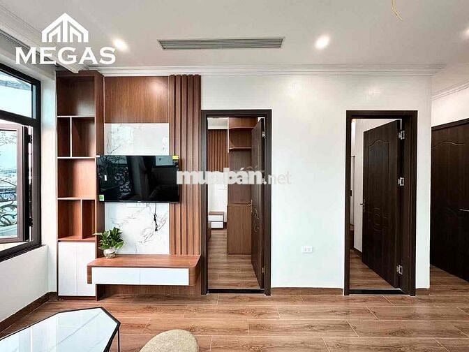 Ô tô đỗ cửa, nhà 2n1k tách bếp nhà mới tinh, mặt đường Mỹ Đình