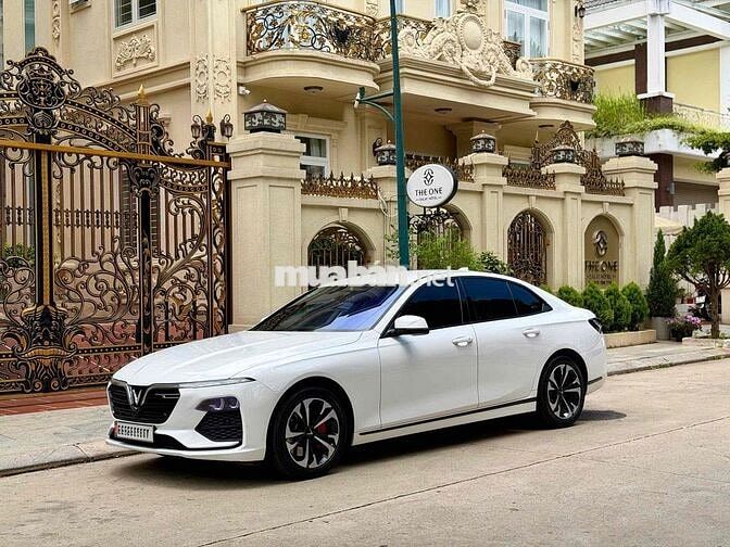 VinFast Lux A Base 2022 Trắng 60000 km