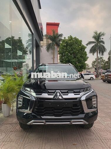 Mitsubishi Pajero Sport 3.0 V6 Đen Tự động 8 cấp