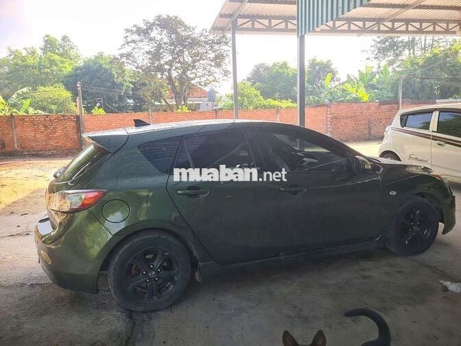 Mazda Mazda 3 STD Xanh rêu 5 chỗ