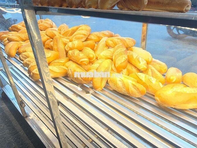 Tuyển 5 nhân viên bán bánh tại lò