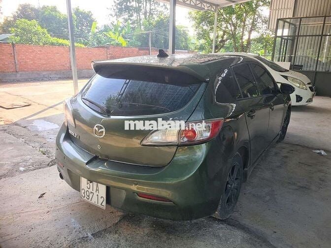 Mazda Mazda 3 STD Xanh rêu 5 chỗ