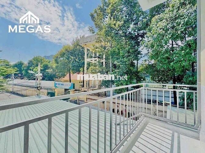 Duplex hiện đại mới, rộng, thoáng, gác cao ở được 3-4 người thoải mái