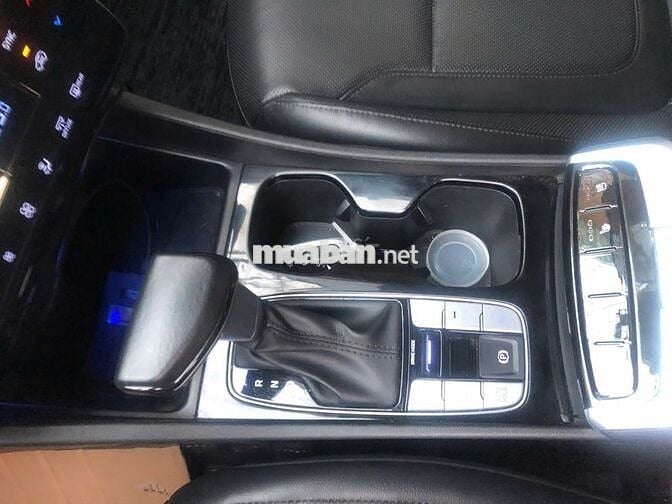 Hyundai Tucson 2024 2.0 ATH đặc biệt Đen