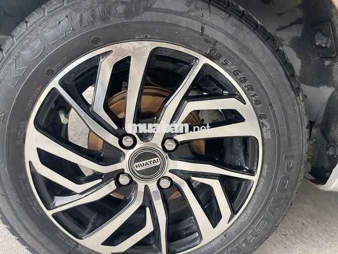 Chevrolet Aveo Bạc 5 chỗ