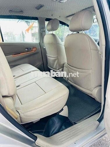 Toyota Innova 2.0G 2009 Bạc 7 chỗ