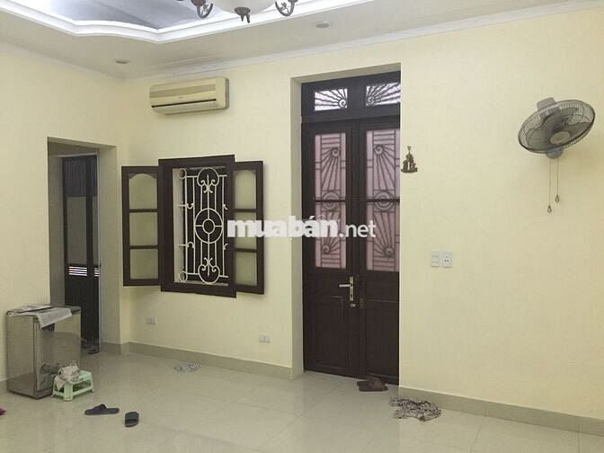 Bán/ cho thuê nhà riêng 3 tầng, ở ngõ 101 Lò Đúc