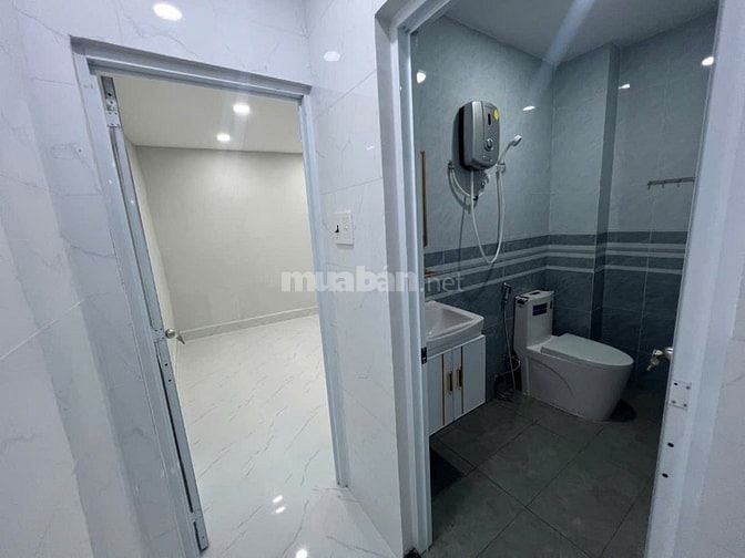 Nhà 2// Phường Vườn Lài bán hoặc cho thuê nguyên căn