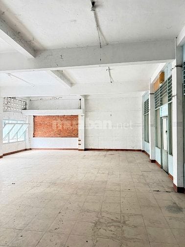 CHO THUÊ KHO - Văn Phòng Quận 10, HCM Diện tích:  Trệt 100m2 và 300m2