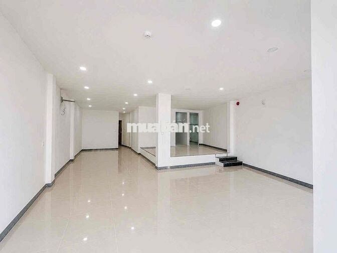 Cho thuê nhà ngô gia tự, quận 10, 500m2, Giá 120tr