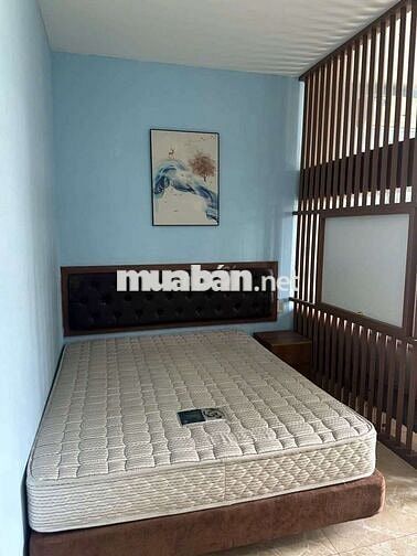 CHO THUÊ PHÒNG BAN CÔNG FULL  NỘI THẤT GẦN TRƯỜNG ĐẠI HOC 