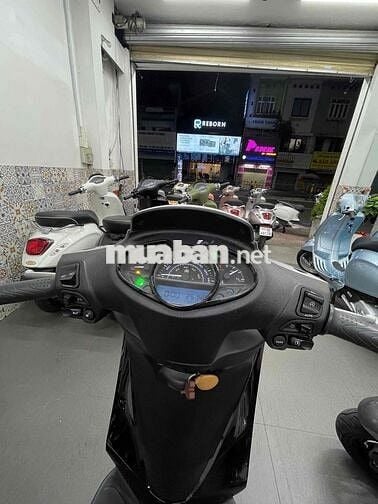 Piaggio Medley 2018 Bạc