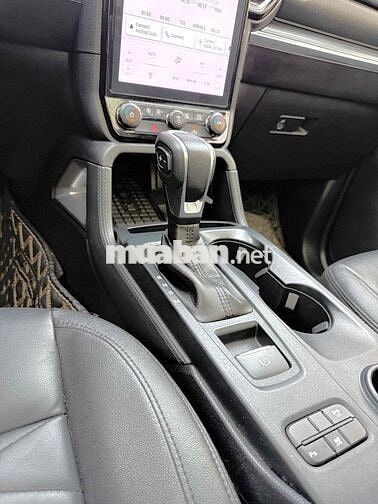 CHÍNH CHỦ BÁN XE FORD EVEREST TITANIUM 2022 TRẮNG