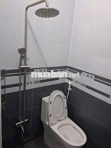 Nhà Thuê 8_15 có sân. Đường võ văn vân Vĩnh Lộc B bình chánh tphcm