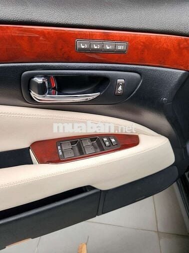 Lexus LS460L 2007 4 ghế massage