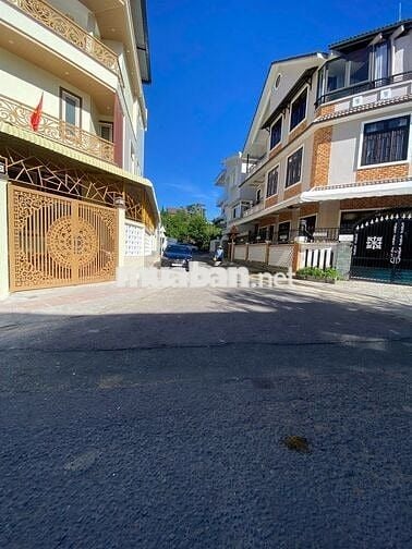 Bán căn villa nhà phố 2 mặt tiền ở và kinh doanh được