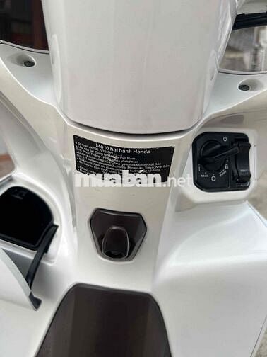 Honda Vision 2021 Smartkey Trắng bán trả góp