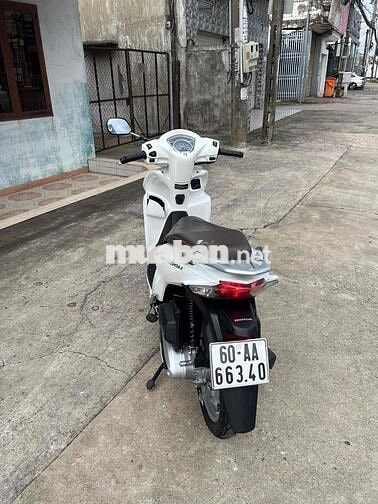 Honda Vision 2021 Smartkey Trắng bán trả góp